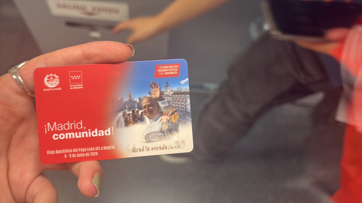 GreenAlienCL's tweet photo. HE PERDIDO LA TARJETA DE METRO EN COLON Y MIRAR MA QUE ME HA DADO LA MÁQUINA HAJAJAJAJAJAJA https://t.co/ijOiH5lFXM