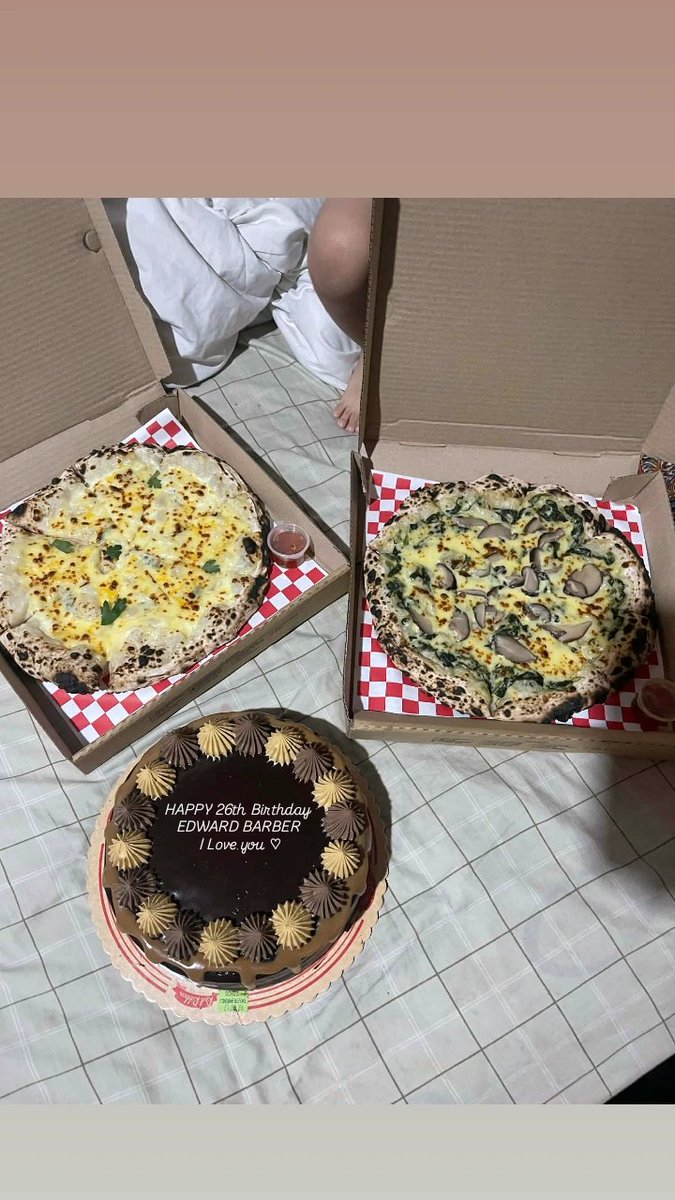 AchieWard08's tweet photo. Happy birthday Edward Barber  I Love you so much ❤️ 🫂😘 @Barber_Edward_ #Edwardbarber
Thank you po 🙏😊  Please God bless you always 🙏 ❤️ 

@agathabayud  @Jeshmeyn  @DothyRampadoras https://t.co/AWf6PVgQ89