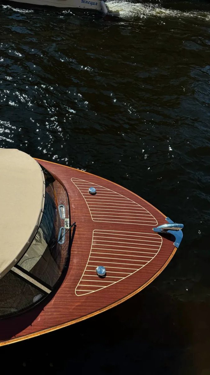 oceannvibe's tweet photo. Luxury or cozy ? https://t.co/8qZwLiRvje