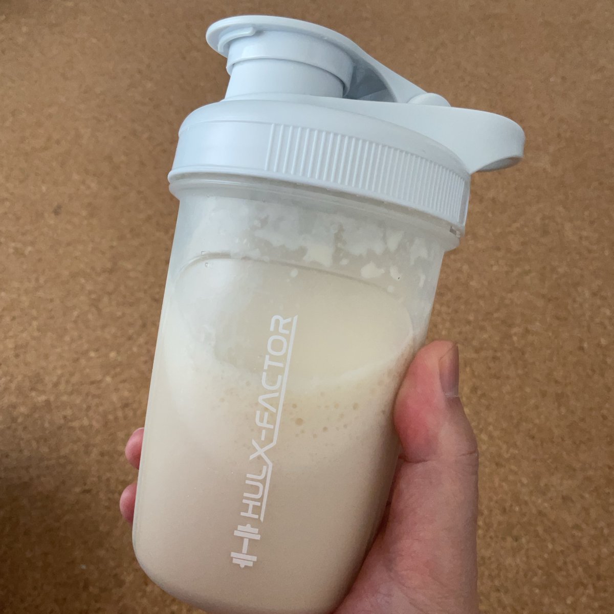 MrsBeanT1's tweet photo. タンパク質🥤20g
乳糖不耐症なので調製豆乳(砂糖不使用)で✨
うまし
#ソイプロテイン #ZAVAS https://t.co/sRglaotTW8