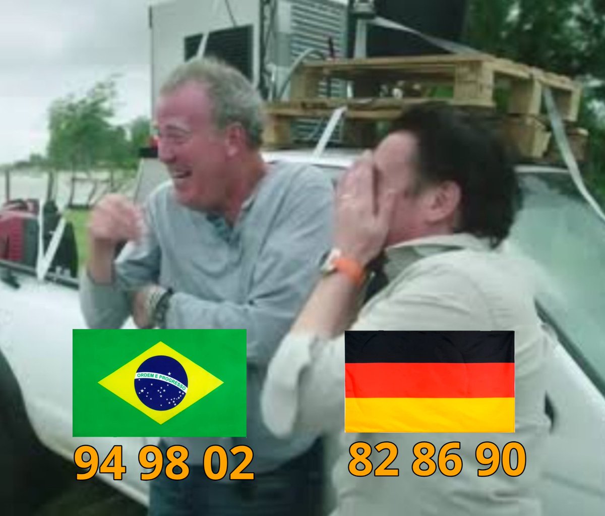 Seupatada's tweet photo. @legadaodamassa França querendo chegar em sua terceira final de Copa consecutiva. https://t.co/Bgag4kFq1d