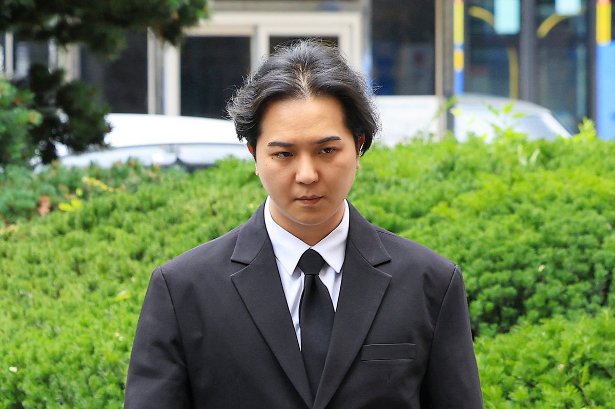 YGFacts_sprt's tweet photo. "I wanted to complete my service until the very end. Looking back now, that's something I regret."

On July 14, #MINO appeared as a witness at the third hearing in the trial of Supervisor A, who is charged with violating the Military Service Act. 

Mino has firmly denied allegations that he conspired with his public service supervisor to violate South Korea's Military Service Act during his mandatory service. While explaining that his panic disorder and bipolar disorder made it difficult to perform his duties normally, he acknowledged that he bears responsibility for his inadequate service.

When asked why he had been assigned to public service instead of active military duty, Mino stated:

"It was because of my bipolar disorder and panic disorder, which I had been suffering from for some time. Bipolar disorder is an illness where episodes of mania and depression recur, while panic disorder causes sudden panic attacks in unexpected situations."

He added that although his condition was moderate at the beginning of his service, it fluctuated over time.

"As my service progressed, there were periods when my symptoms worsened and periods when they improved. The illness itself is unpredictable."

Mino also testified that although medication helped manage his symptoms, its side effects often left him mentally sluggish during the day.

"The medication was very strong, so there were times when I felt mentally foggy even during the daytime."

He said these effects made both his daily life and his public service duties difficult.

Mino further claimed that his treating physicians had concluded he was unfit to continue serving, and that the Military Manpower Administration had also expressed concerns about his suitability for service.

Despite this, he said:

"I wanted to complete my service until the very end. Looking back now, that's something I regret."

🔗 https://t.co/eRhRJrA3Nv