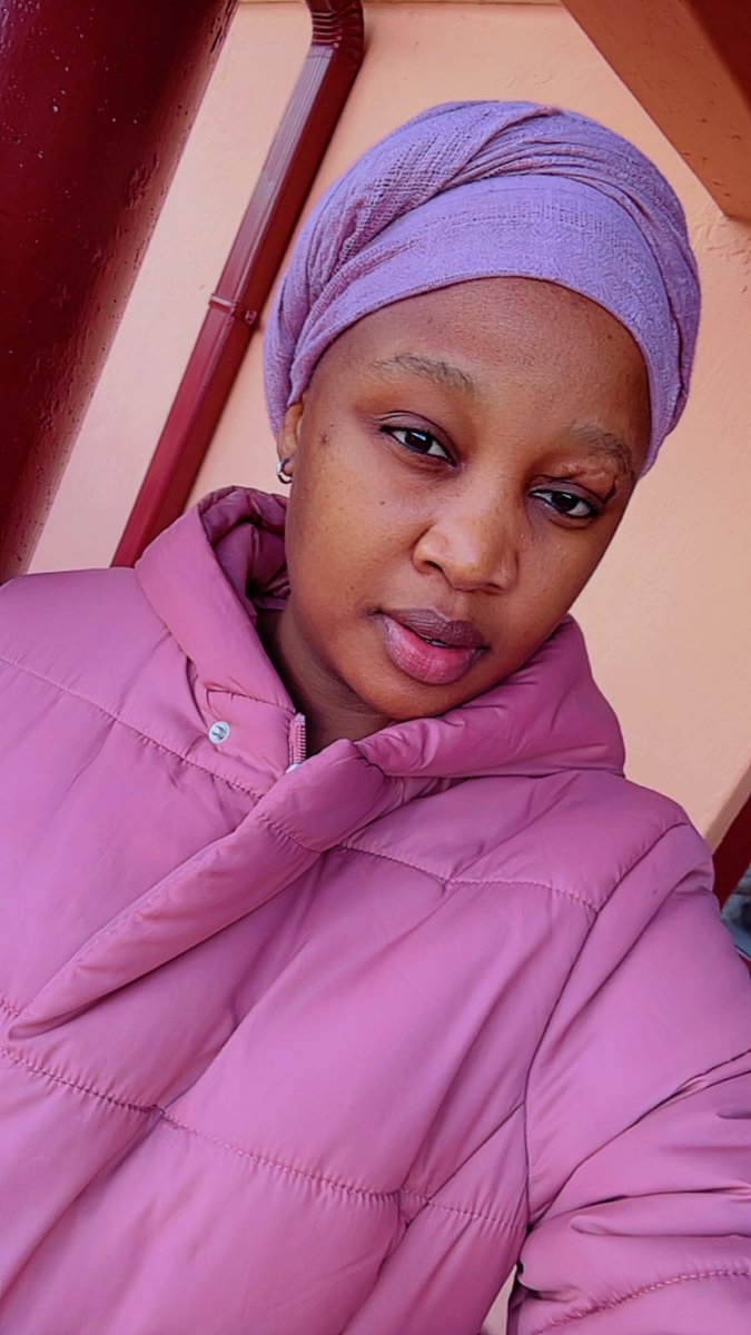 Kgoshigadi_TT's tweet photo. Am i fit to be makoti? https://t.co/SAWduPD2Ua