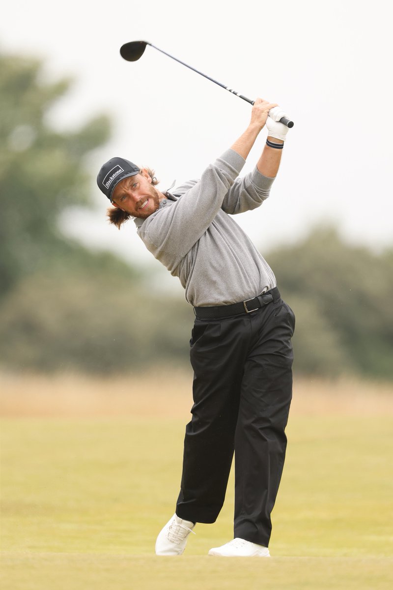 _raymondwill's tweet photo. Is Tommy Fleetwood wearing an unreleased pair of Sun Day Red's Dynam Classic Pants?

Possibly an upcoming pleated relaxed version....

He's been wearing a belted, relaxed, pleated pant throughout the Scottish Open and the preview days of The Open... https://t.co/Kggkf5Qn8T