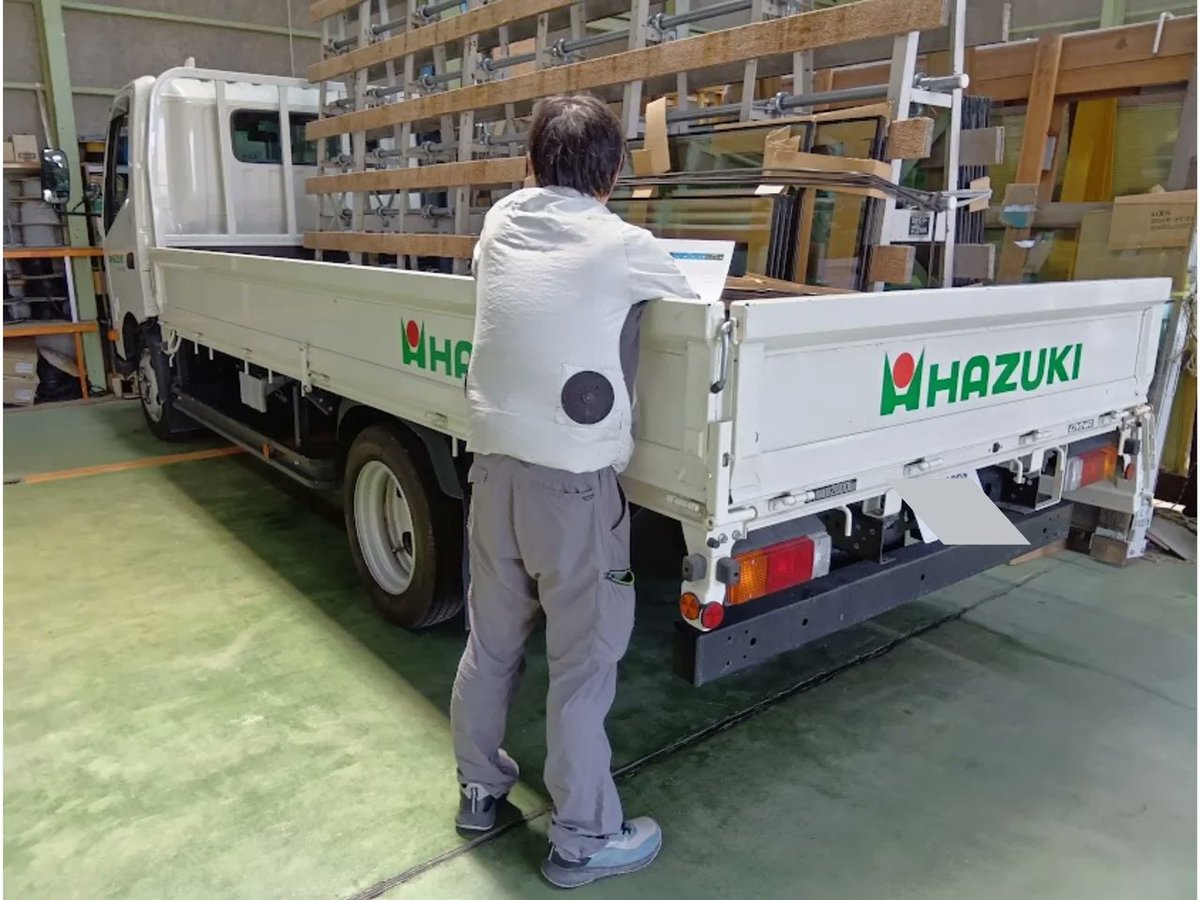 PRT_fukushima's tweet photo. ガラス・建具専門工事の葉月（本社：福島県郡山市）、夏季の現場安全対策を実施。専門知識のあるリーダー育成のため「熱中症予防管理者労働衛生教育」を受講、暑さ指数（WBGT）を測定できる機��導入、全現場作業者へファン付き作業着を支給 
https://t.co/5uaE9uT9dy @PRTIMES_JP https://t.co/trUUmrM2OY