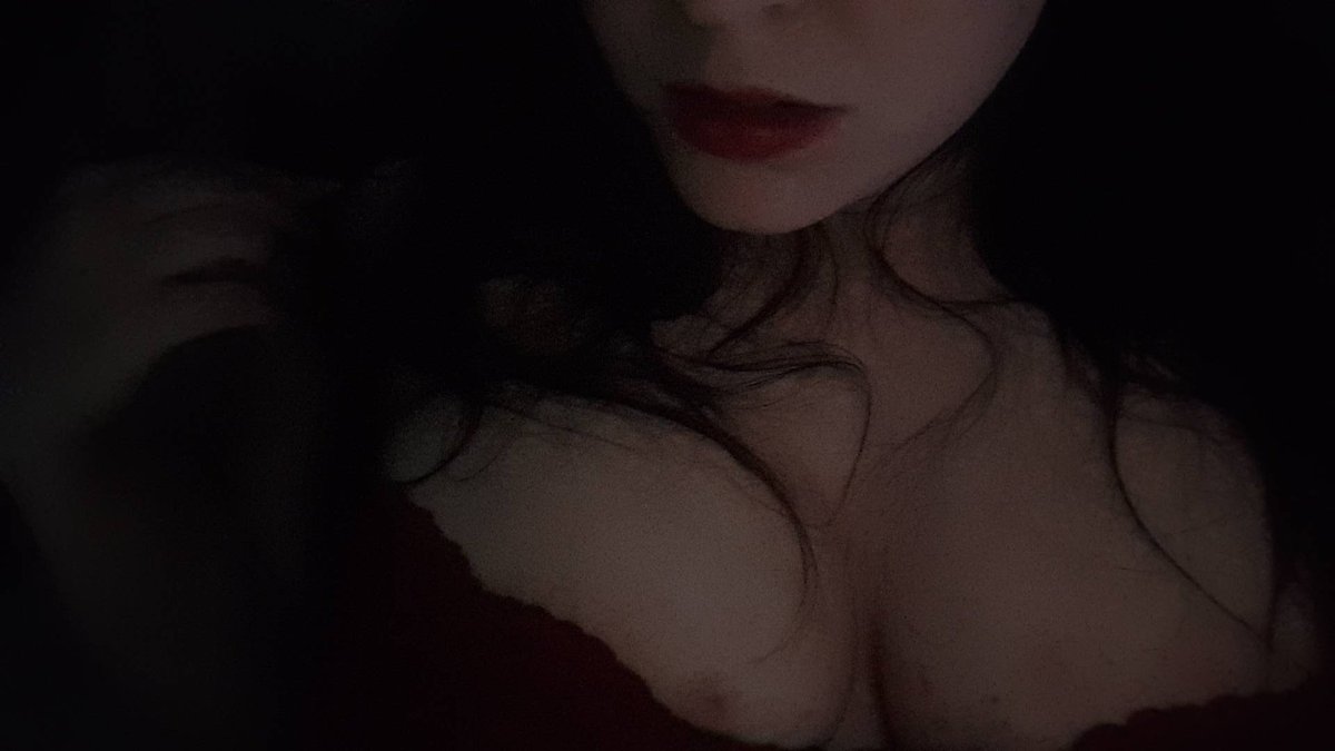 stelfafterdark's tweet photo. What song do I remind you of? ❤️ https://t.co/Sr5BMkEv6o