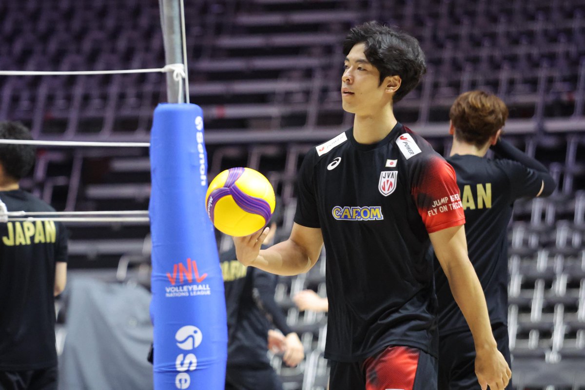 hochi_volley's tweet photo. 【＃VNL2026】

今夜イタリア戦！
昨日の練習の様子です②

＃甲斐優斗 選手 ＃山内晶大 選手
＃大塚達宣 選手 ＃宮浦健人 選手

＃バレーボール男子日本代表 https://t.co/DudxdMPe2W