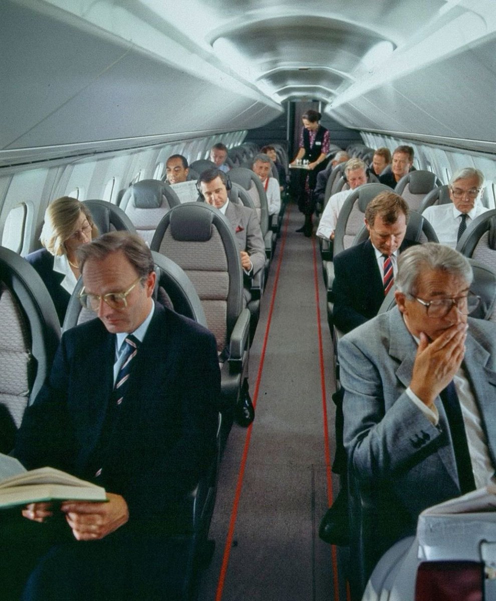 luusssso's tweet photo. 20 years after its final flight, the Concorde still feels like the future https://t.co/n5mbI6ztc2