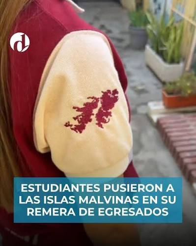 KeuDaniela's tweet photo. Mis alumnos de 5º también se hicieron buzos con Las Malvinas bordadas y estos cipayos te quieren prohibir rendirles homenaje. 
A ver si dejan de votar idiotas, ¿no ven que no vinieron a destruir el Estado, vinieron a destruir la Patria? https://t.co/QWS2S9H8dt
