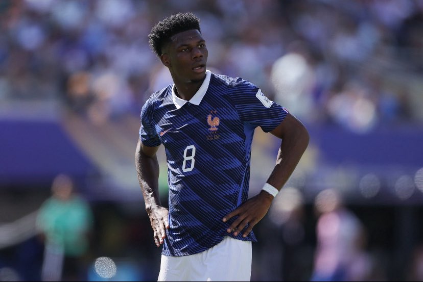 Mario___RM's tweet photo. ❌ Fichar a Rodri.
❌ Fichar a Enzo Fernández.
❌ Fichar a Bouaddi.

✅ Renovar a Tchouameni hasta 2031 cuando el Manchester United quería ofrecer 100 millones.

Tenemos lo que merecemos. https://t.co/AAW2GE1d5g