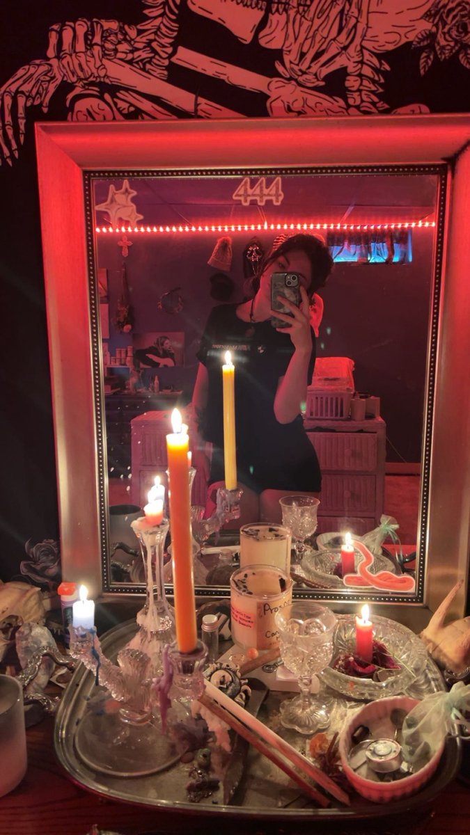 alchemicbanshee's tweet photo. Can i uhhhhhhh borrow u for this ritual 🧍🏻‍♀️ https://t.co/kxyniqYraW