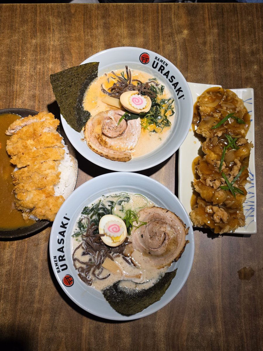 jessybeeeeee's tweet photo. Good food with Good friends ✨️ https://t.co/rCaPoeTsmA