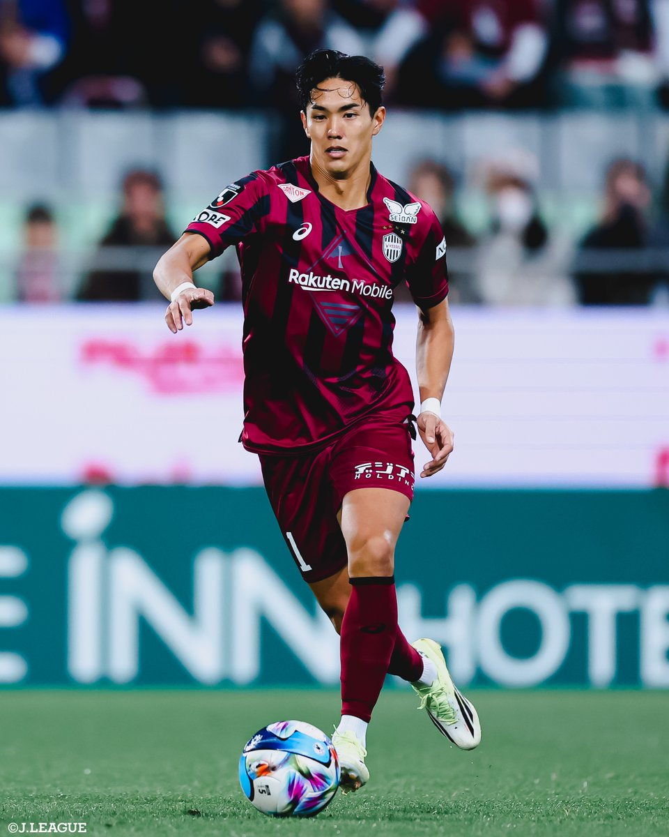 J_League's tweet photo. 🎂 HAPPY BIRTHDAY 🎂

本日7月15日は
ヴィッセル神戸
武藤嘉紀 選手の34歳の誕生日です👏

武藤選手、
おめでとうございます🎊

@yoshimuto18
@visselkobe
#Ｊリーグ https://t.co/NxU6ruys1n