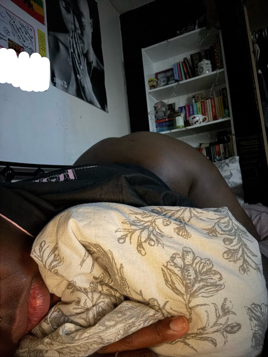 nicotinenala's tweet photo. two posts in one day.. what is this #nsfwtwt https://t.co/9EsAuO2kam