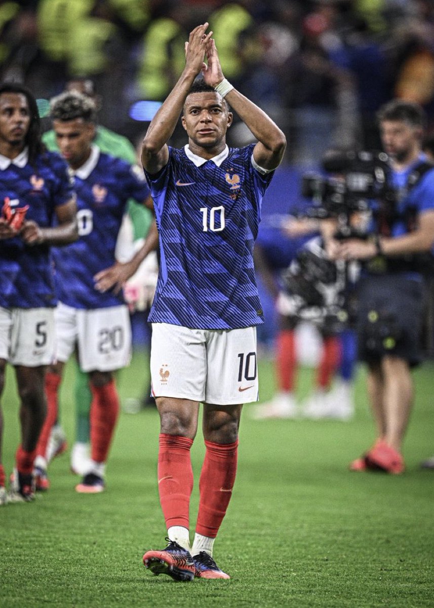 PolymarketSport's tweet photo. 🚨FACT: For the first time in his career, Kylian Mbappé will not play in a World Cup Final.

✅ 2018 - Reached the final  ✅ 2022 - Reached the final  ❌ 2026 - Eliminated in the semi-finals https://t.co/UxPleM9vEX