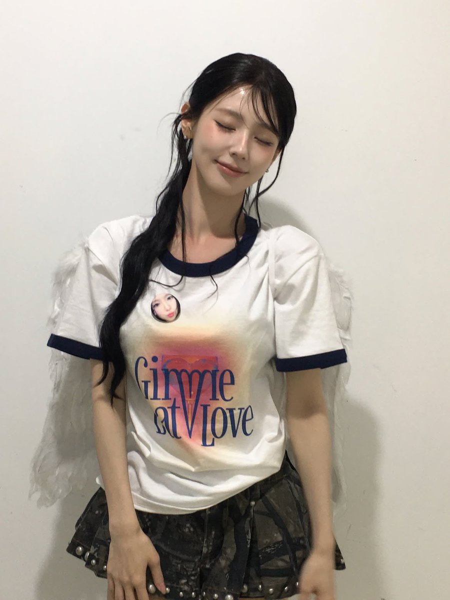 miyoenzip's tweet photo. your next favorite mutual is saying hello, and good morning? ✨ https://t.co/OUmbgxOxcc