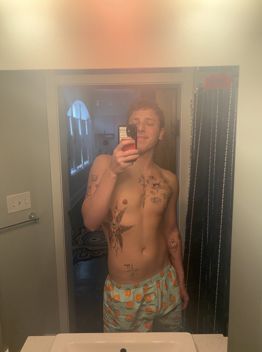 collin (18+) tweet media
