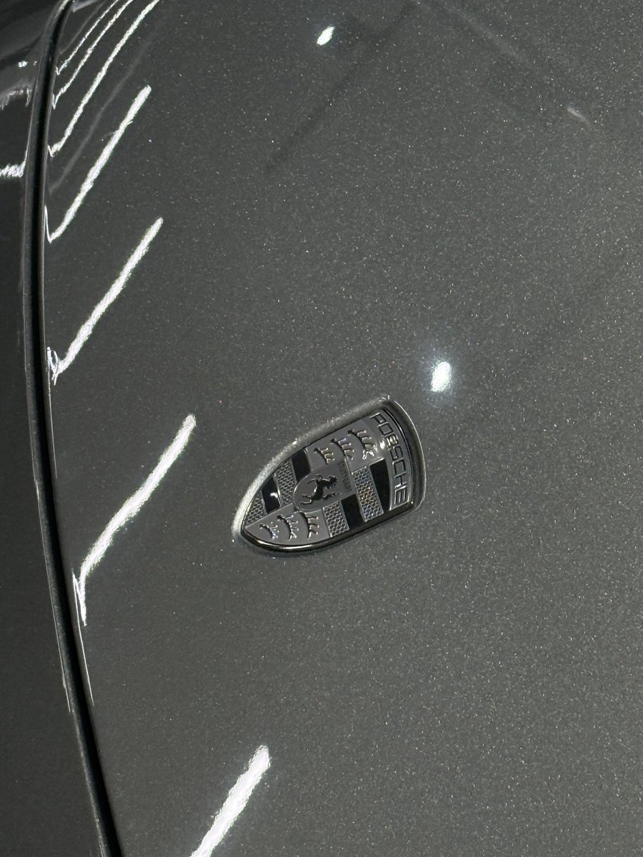 JimmyRaoX's tweet photo. @aKellyBrand Clear and blacked out badging goes pretty hard https://t.co/3kQie6Ej16