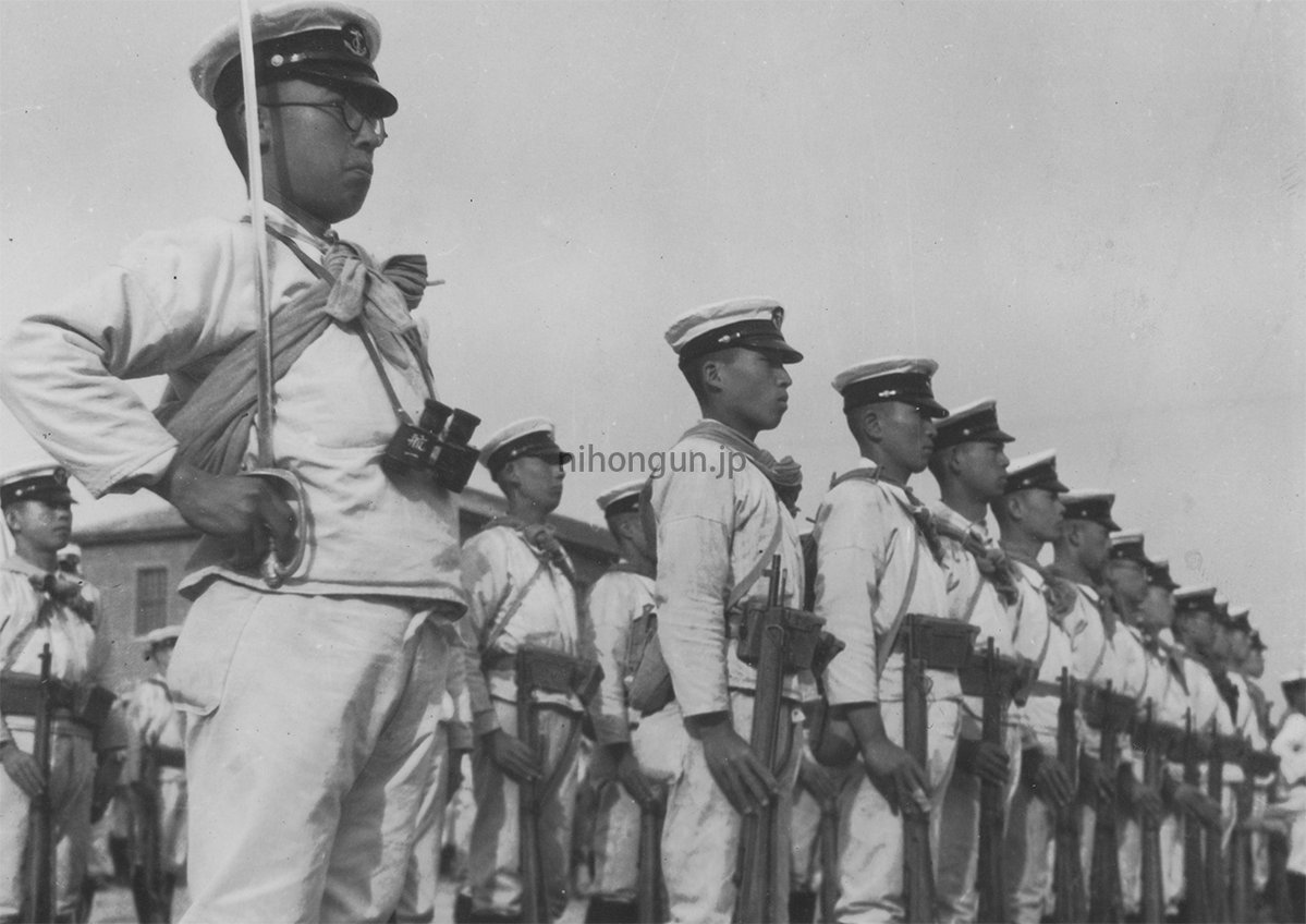 安達オースティン『日本軍フォトアーカイブ』『海軍陸戦隊史保存会
