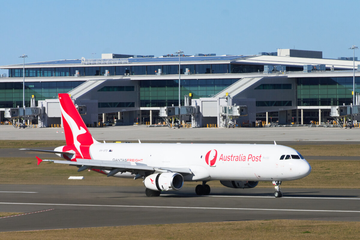 AvSourceNews's tweet photo. A Qantas Airbus A321 freighter became the first cargo aircraft to land at the new Western Sydney International Airport (WSI), marking the start of important operational trials.
https://t.co/CZvrc0Vd9K
#WesternSydneyAirport #WSI #Qantas #avgeek #aviation https://t.co/BNICOk6QFx