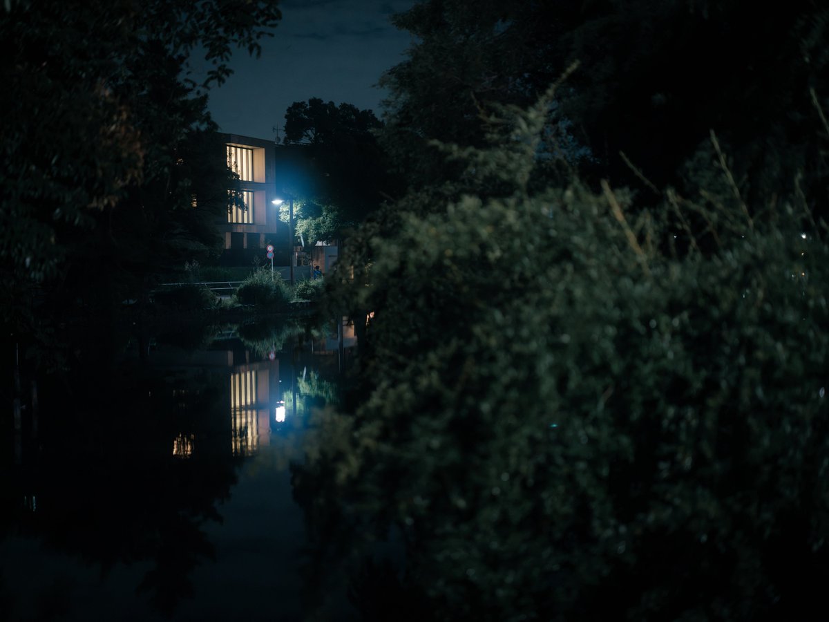 Yuya_Fylis's tweet photo. The night redraws the familiar.
Each step reveals a different silence.
#GFX100SII
#nightphotography
#silentwalk https://t.co/RxpIUSx68x