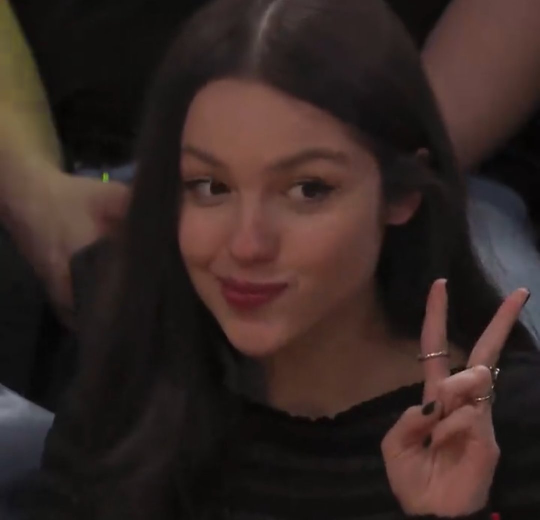 cdqfiles's tweet photo. my Olivia Rodrigo grail list https://t.co/AljUahS8L3