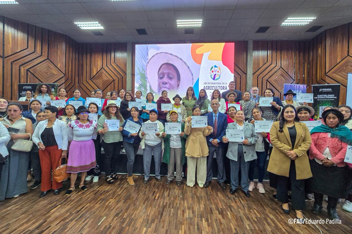 FAOEcuador's tweet photo. @AgriculturaEc @GherdaB En el marco del Año Internacional de la Agricultora 2026, Gherda Barreto, Representante de la @FAOEcuador, rindió reconocimiento a las mujeres rurales: "La mujer de la agricultura familiar campesina alimenta al Ecuador, y las agroexportadoras alimentan al mundo"💜 https://t.co/yy0z7SnNLm