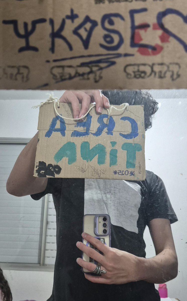 EktorNeurodelia's tweet photo. Assinei uma plaquinha hoje https://t.co/Rq5BYZm9JC