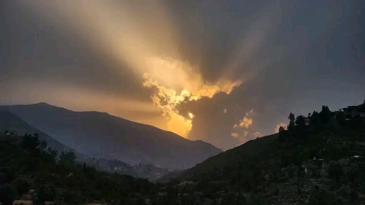 Yasin_Sms's tweet photo. ۔

واجب تھی جس بات پہ حیرانی بہت
ہم گرے, لڑکھڑائے ,مسکرائے اور چل دئیے_

#اردو_شناس https://t.co/zNb3qkNGlY