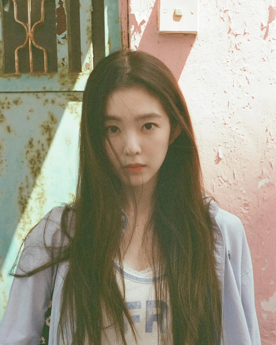 SEULGREMIO's tweet photo. i miss by.sseulgi so fucking much https://t.co/9d3xWBJf83