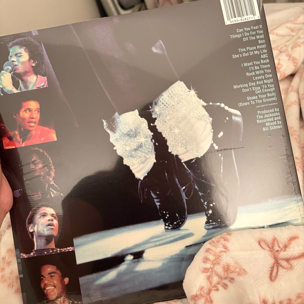 nomadclaireo's tweet photo. LOOK WHAT CAME IN https://t.co/GHrLVVMw5x