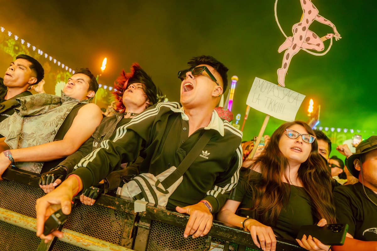 EDC_MEXICO's tweet photo. ¡No lo podemos explicar pero estar aquí nos trae PAZ! ☣️⚠️ ¿A ustedes también? #EDCMéxico 2027

🎫: https://t.co/1lZJclIaTJ https://t.co/W6KEozvt3O