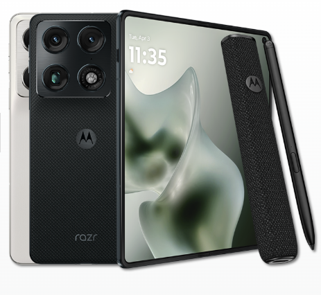 chehonz201's tweet photo. ＼motorola razr fold 国内発表🥳／
✅メイン : 約8.1インチ（2K×有機EL、最大120Hz）
✅サブ : 約6.6インチ（有機EL、最大165Hz)
✅Snapdragon 8 Gen 5搭載
✅メモリ+ストレージ容量 : 12GB+256GB
✅トリプルカメラ
(50MP広角+50MP超広角/マクロ+50MP望遠)
✅本体サイズ : 約160.05×144.47×4.55mm（開時）
約160.05×73.6×9.89mm（閉時） / 重さ : 約243g
✅バッテリー容量 : 6,000mAh / 最大80W急速充電 / ワイヤレス充電
✅IP48/IP49防水防塵 / おサイフケータイ / ステレオスピーカー
✅専用スタイラスペン「moto pen ultra」対応
✅価格：299,800円（公式ストア）

モトローラ初の横折りスマホ、日本上陸きたあああああ！！！！！！]