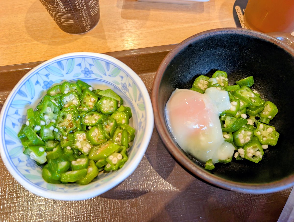 chiepapa's tweet photo. おはよございます。昨日の朝食、いつものすき家さんで、いつものまぜのっけ朝食のオクラマシマシ＆珈琲、健康でいられますように、と願いながら美味しくいただきました。
#すき家 #まぜのっけ朝食 #オクラマシマシ #ネバ活 #珈琲セット https://t.co/xmW4YcBerR
