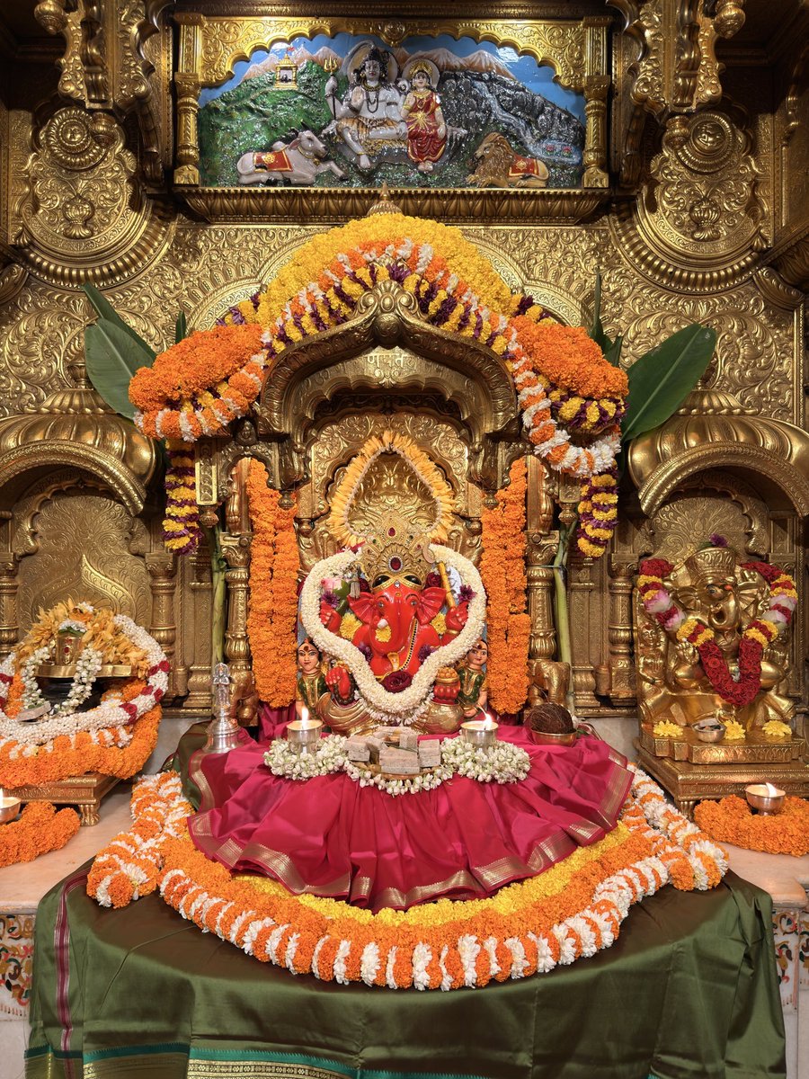 ParshuramOjha10's tweet photo. 🙏 गणपती  बाप्पा मोरया 🌺मंगलमूर्ती मोरया 🙏
श्री सिद्धिविनायक नमो नमः 🌺🌷🚩🙏 https://t.co/wgi9qCt0Pb