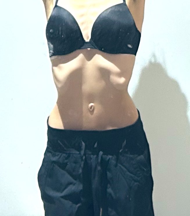 snatchedtamtam's tweet photo. 3 kg difference, choose recovery to be able to grow a 6 pack (˶˃ ᵕ ˂˶) 

#edrtwt #recov #semirecov #hopecore https://t.co/Z1gYq0g5Qt
