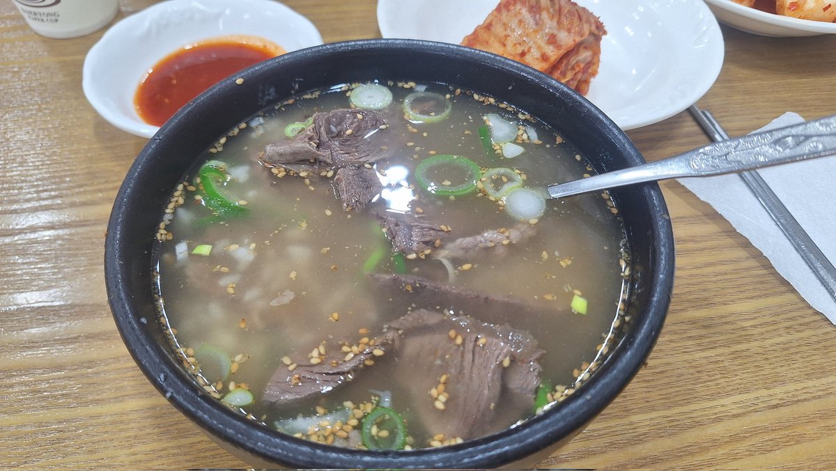 chastity00001's tweet photo. 나주 드라이브가서 먹은 곰탕

심심할 때마다 광주 근교 드라이브 가서 맛집 다녀오면 하루가 든든하다 https://t.co/1HuuAgo2xc
