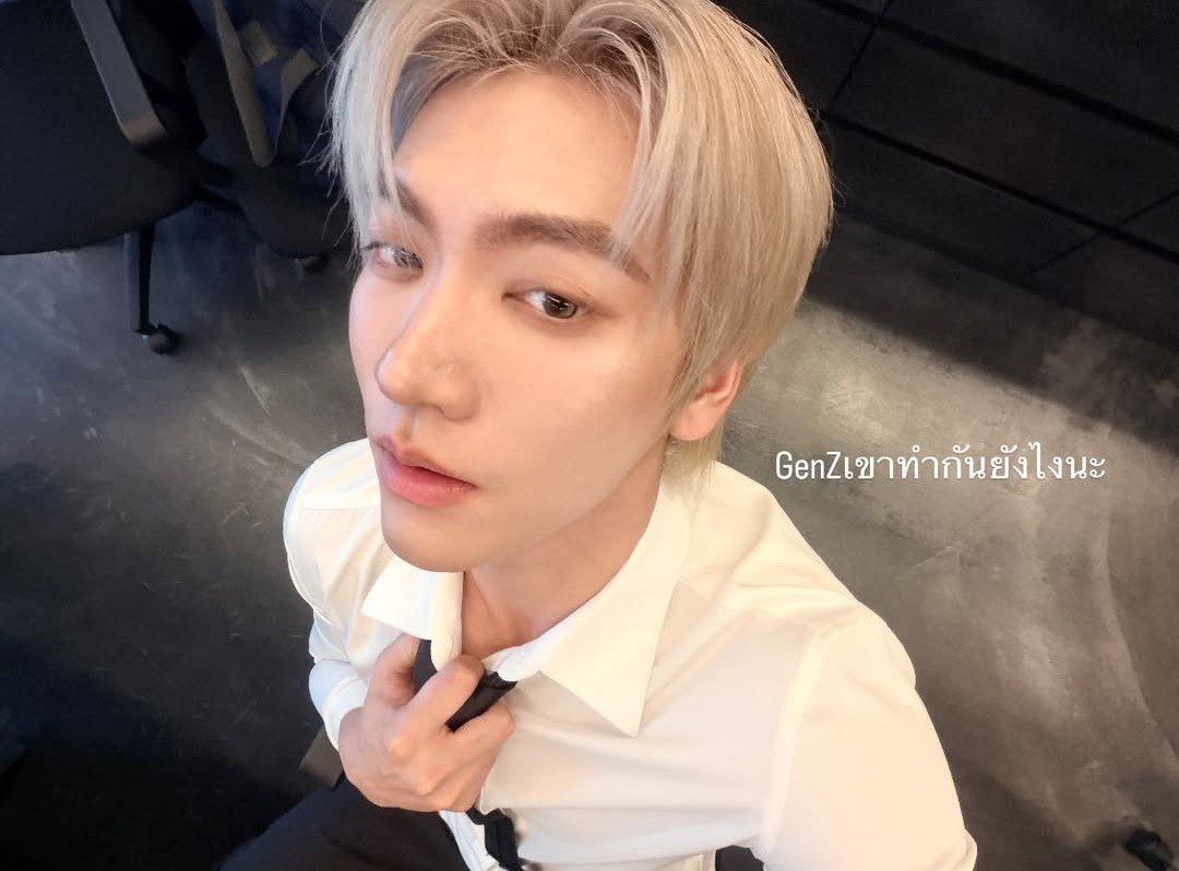 At0543AM's tweet photo. สวัสดีน้องเจนZ พอดีพี่เจนวาย🤣🤣

#Bosschaikamon  #BOSSCKM https://t.co/YHLeQMmDGp