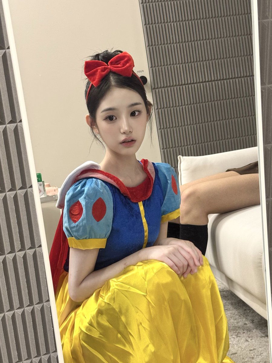 triplescosmos's tweet photo. 젼설공주🍎💙

#tripleS #트리플에스
#JiYeon #지연 https://t.co/rnBHJYwjs0