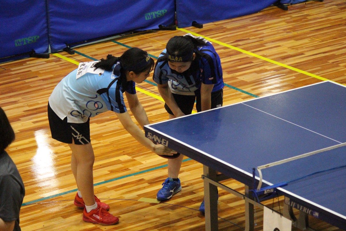 higashotw's tweet photo. 卓球部女子が中国卓球選手権、中国高校選手権に県代表として参加しました。

学校対抗では、ラスト5番までもつれる勝負になりましたが、相手の底力に一歩及びませんでした。

冬の中国選抜、来年度の中国大会で団体戦の勝利があげられるように今後とも頑張ります。

https://t.co/Fo77Egkwu9 https://t.co/A0rV0ovUP0