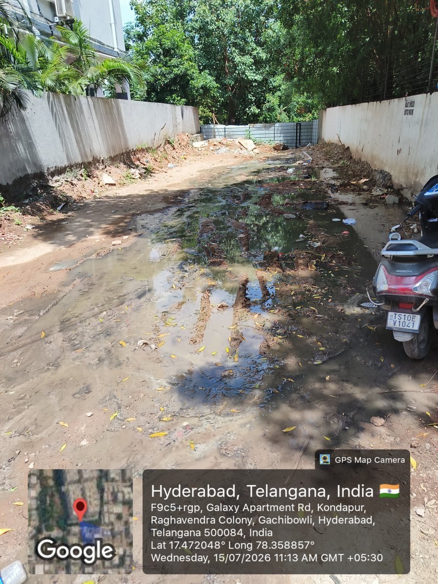 VismayMadav's tweet photo. @HMWSSBOnline @GHMCOnline 

Sewage overflow on a recurring basis every other week. Massive health hazard in residential area. Needs to be solved ASAP.

Tickets raised on MuCURE app - 7966, 3866, 3776 and multiple others.

Please clear IMMEDIATELY, and find complete fix!! https://t.co/bC82VQY9gO