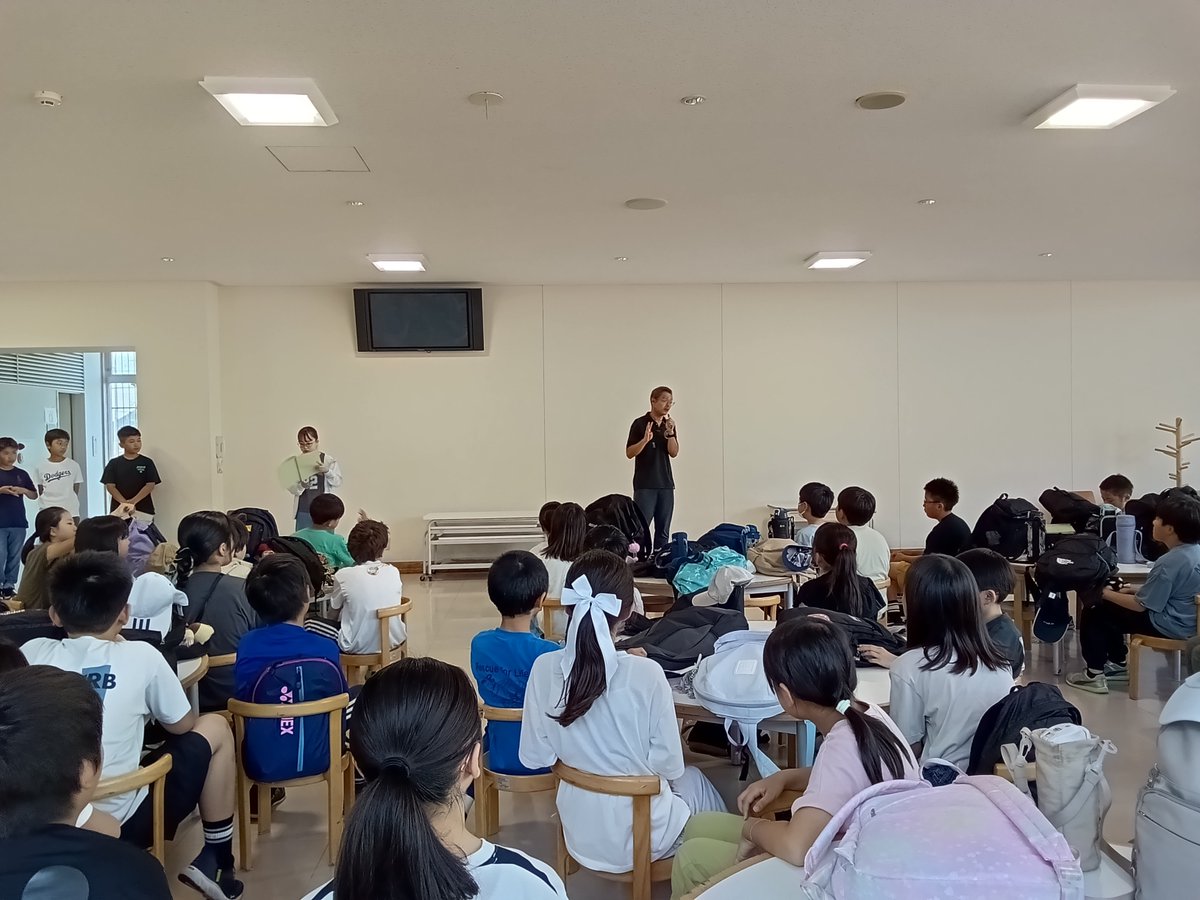 OfficialYGES's tweet photo. 【5年サマプロ】
5年生サマープロジェクトがスタートしました。出発の会を終え，「塩の華」さんで富士川舟運について学びました。5年生サマプロでは，水と人々の暮らしについての学びを深めていきます。 https://t.co/unZkeBNxvo