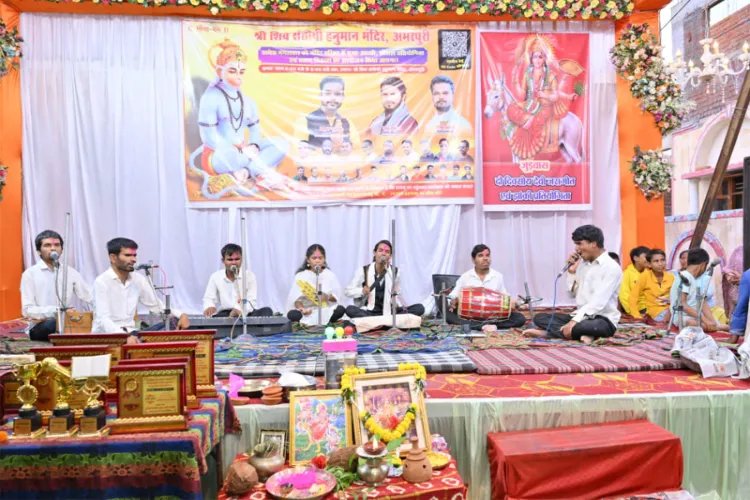 Dnn24Network's tweet photo. They Can't See, But Their Music Is Inspiring an Entire State.

Read the full article here: https://t.co/k7v5LjsJ35

#Chhattisgarh #InspiringIndia #Music #VisuallyImpaired #DifferentlyAbled #PositiveIndia #JagrataBand @AwazThevoice  
@MinOfCultureGoI  @socialpwds  @PIB_India  @mygovindia  @MIB_India