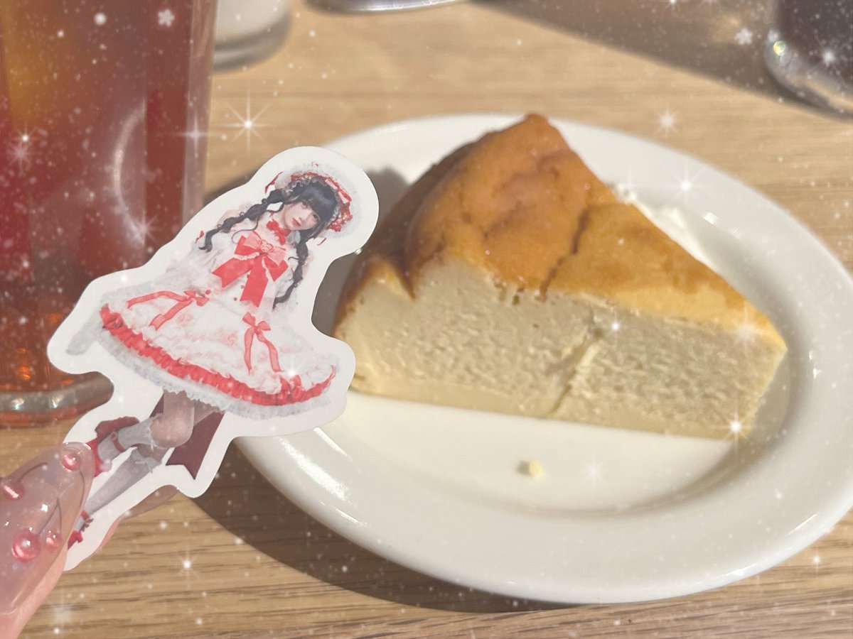 ichika_7Zzz's tweet photo. 昨日初めて無印のカフェにはいった☕*°
チーズケーキ美味しかったなぁ https://t.co/LObGcMUJWt