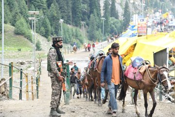 Sanjaysingh3322's tweet photo. Troops from the #CRPF, J&amp;K Police, Indian Army, and other CAPFs are working tirelessly 24/7, braving harsh terrain and weather to ensure the absolute safety and security of the Shri Amarnath Yatra route and surrounding areas. #Day7_Upper_Circuit_Stock #BirlaOpus #Dharmantaran https://t.co/xdAClNfZNa