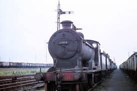 adipullenLNER's tweet photo. 1960/07 Reid 'Glen' class, and L.N.E.R. D34 class, 4-4-0 62484 GLEN LYON.
📸© Ron Fisher https://t.co/PvwDdif2Sr