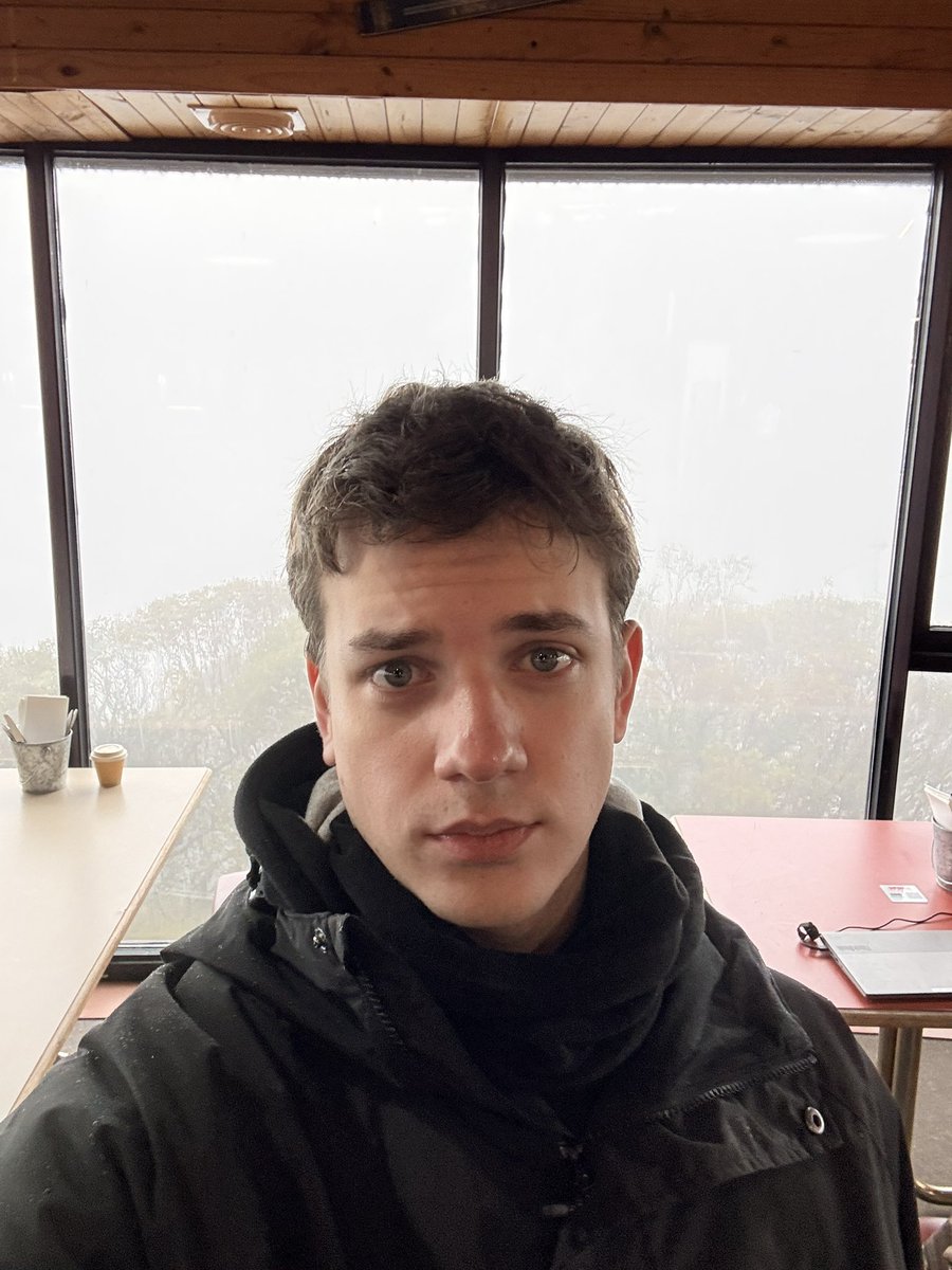 Connor 😗 tweet media