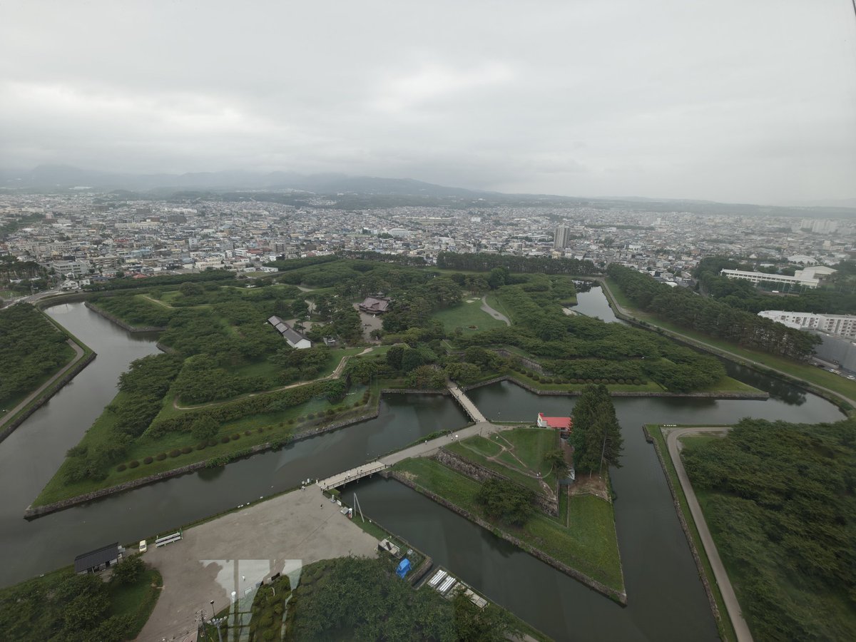 yamaimokake's tweet photo. 起きた事は仕方ないので函館観光！
五稜郭に来た！ https://t.co/uIHGb4KoJy