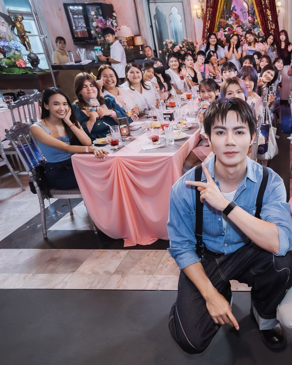 petheriaFamily's tweet photo. เพ็ทเอาภาพบรรยากาศงาน “petheria THE ETERNAL FAMILY WITH ZeeNuNew” มาฝากทุกคนน้าา 🥰📸

ขอบคุณ เจ้าชายเหมียว & อัศวินโทบี้ 
ที่มามอบรอยยิ้ม  และช่วงเวลาดี ๆ ให้กับพวกเราทุกคนนะคะ 🧡💙

ZNN THE ETERNAL FAMILY  

#petheriaXZeeNunew
#petheriaTHEETERNALFAMILY
#ขับขานสายใยครอบครัวเพ็ทเทอเรียนิรันดร
#TobiasBelion 
#TobyBel