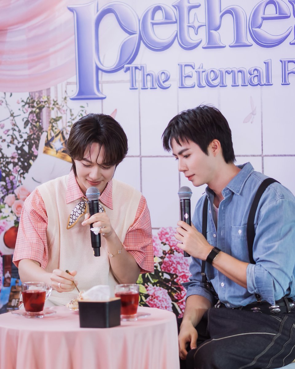 petheriaFamily's tweet photo. เพ็ทเอาภาพบรรยากาศงาน “petheria THE ETERNAL FAMILY WITH ZeeNuNew” มาฝากทุกคนน้าา 🥰📸

ขอบคุณ เจ้าชายเหมียว & อัศวินโทบี้ 
ที่มามอบรอยยิ้ม  และช่วงเวลาดี ๆ ให้กับพวกเราทุกคนนะคะ 🧡💙

ZNN THE ETERNAL FAMILY  

#petheriaXZeeNunew
#petheriaTHEETERNALFAMILY
#ขับขานสายใยครอบครัวเพ็ทเทอเรียนิรันดร
#TobiasBelion 
#TobyBel